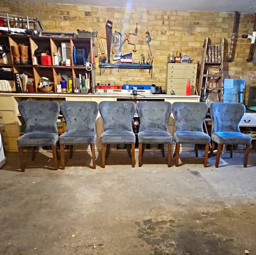 Set grey upholstered - of,